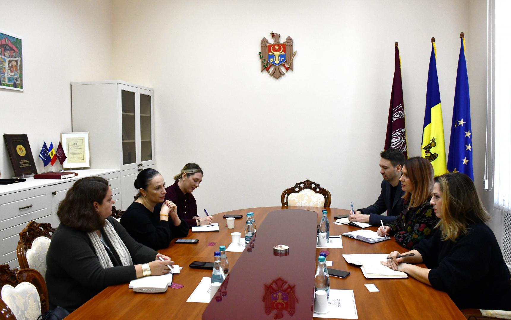 Evaluarea psihologică digitală și sănătatea mintală – priorități pe agenda discuțiilor dintre INJ și IDLO