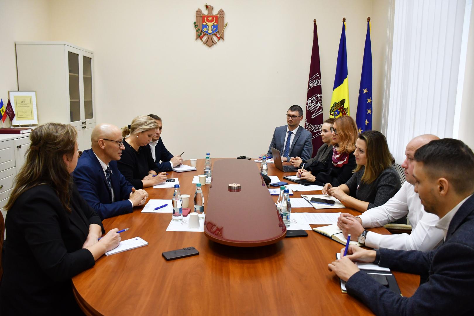 Justiție și digitalizare, discutate la Institutul Național al Justiției cu expertul european Karl Laas